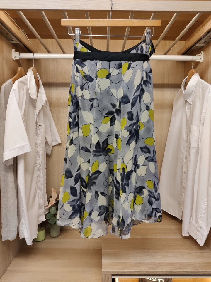 HOBBS UK 14 FALDA GRIS ACAMPANADA SWING ESTAMPADO FLORAL OCASIÓN INFORMAL CORTA SEDA MUJER Foto 2 de 4