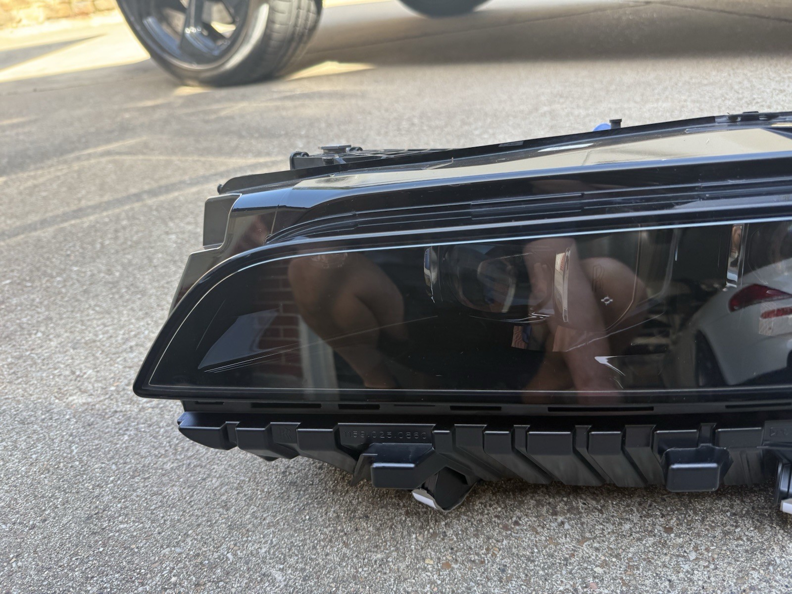 2024-2026 Rolls Royce Spectra Headlight Left side. 18k New