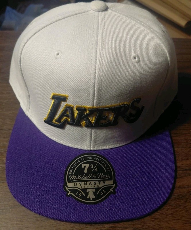 Mitchell & Ness LA Lakers  Two Tone Fitted Hat 7 3/4 NEW