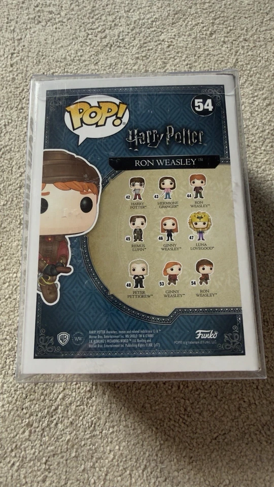 FUNKO POP HARRY POTTER RON WEASLEY ON BROOM #54 VINYL FIGURE + POP PROTECTOR - Image 4 of 4