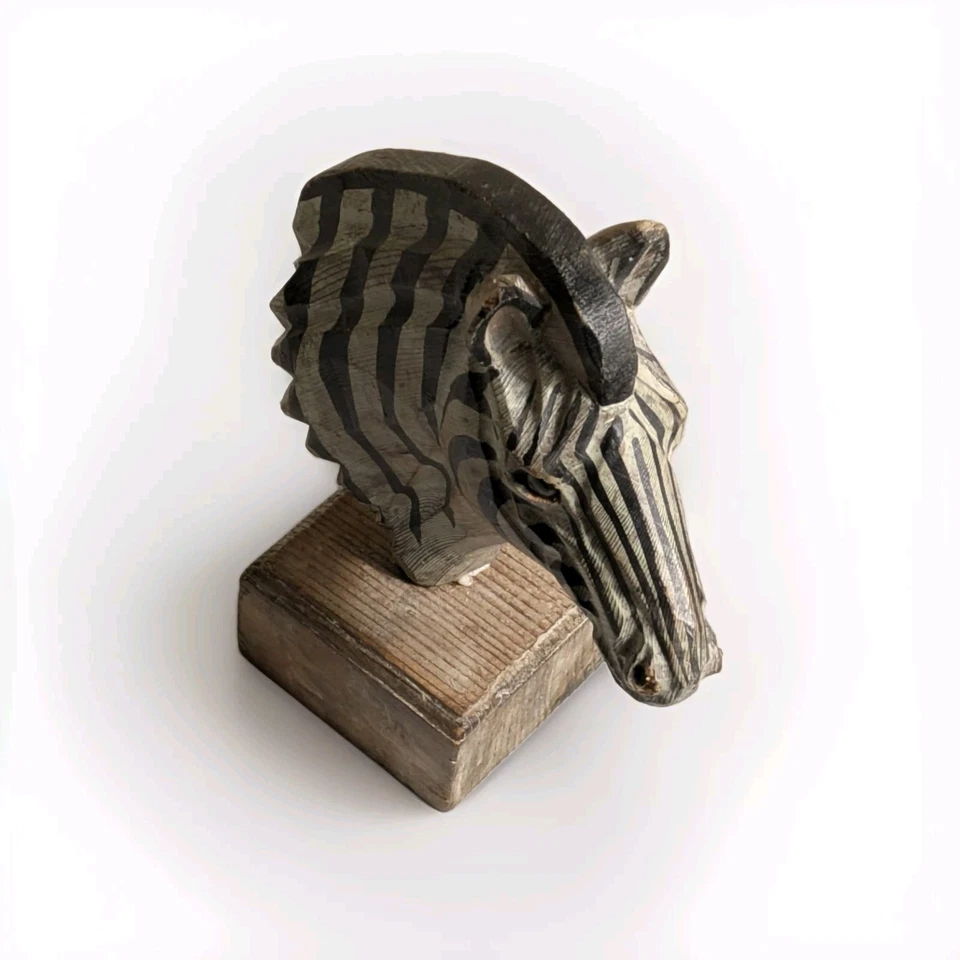 Antigua cabeza de cebra de madera tallada a mano en pedestal 10" ojos de vidrio pintados a mano Foto 4 de 4