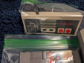 Original Nintendo NES System OEM 72 Pin Duck Hunt Bundle & Zapper Mario Bros 