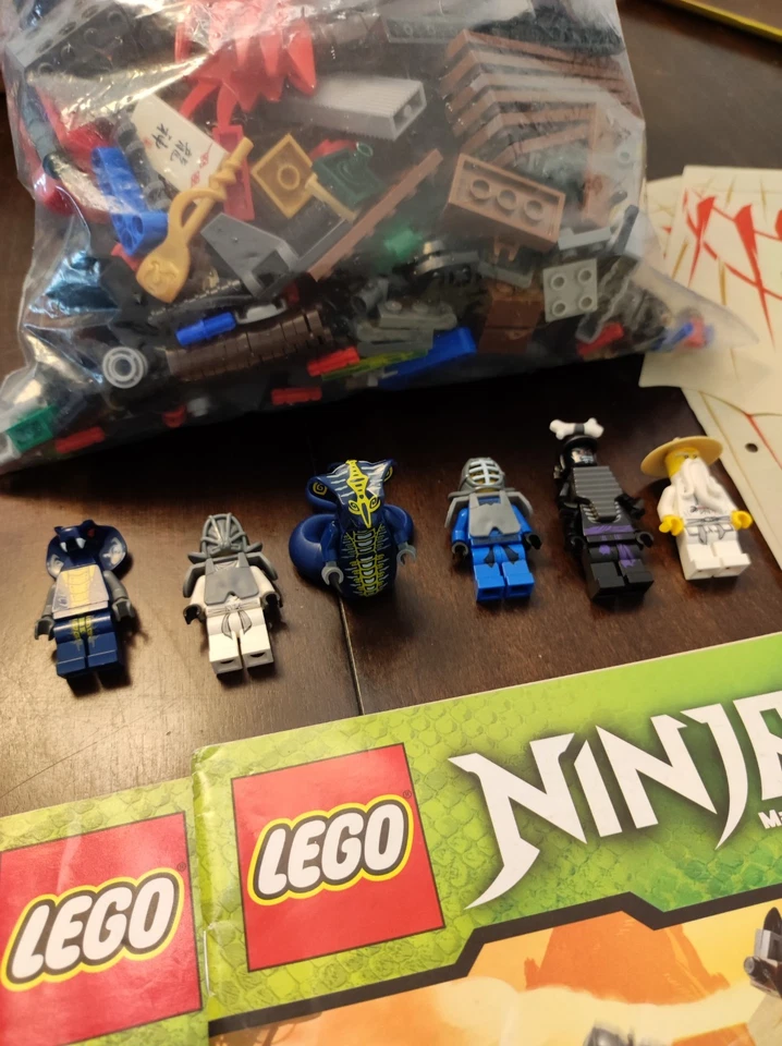 LEGO NINJAGO: Destiny's Bounty (9446) 100% Complete with Manuals and minifigs - Image 3 of 3