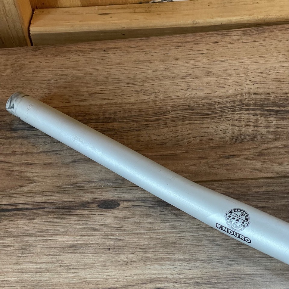 Guidon vintage Titec 141 Enduro NOS 25,4 mm VTT barre plate VTT 560