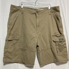 Men's Wrangler Relaxed Fit Cargo Shorts - Khaki - Size 42 - 10  Inseam