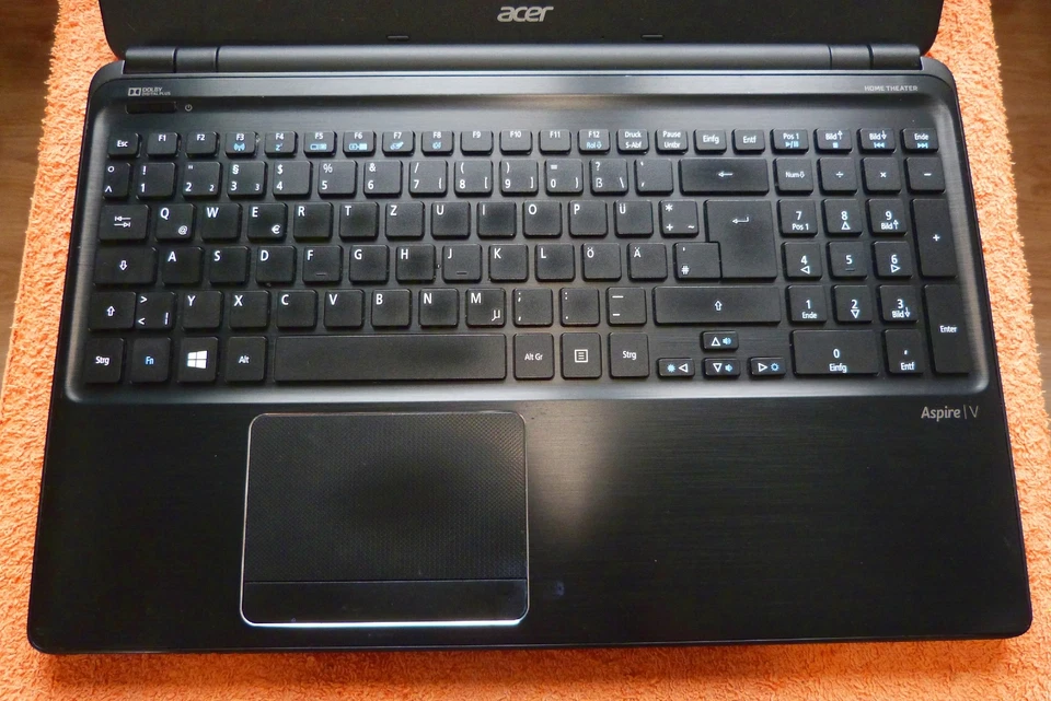 Acer V5 561 15 Zoll l 16GB RAM NEU l AKKU NEU l 1TB l AMD RADEON R7 l TURBO i5 - Bild 3 von 4