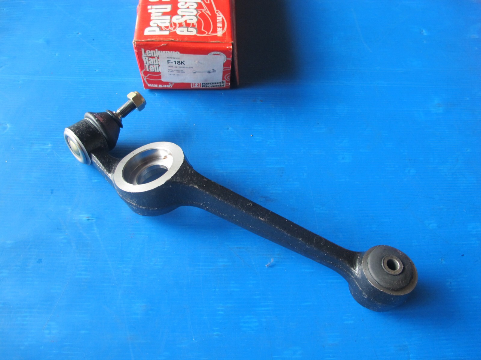 Bras de suspension inférieur droit Redaelli en acier forgé pour Ford Sierra