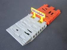 Vintage 1984 LJN ROUGH RIDERS A-TEAM GREAT ESCAPE STUNT SET RAMP w/ Falling sign