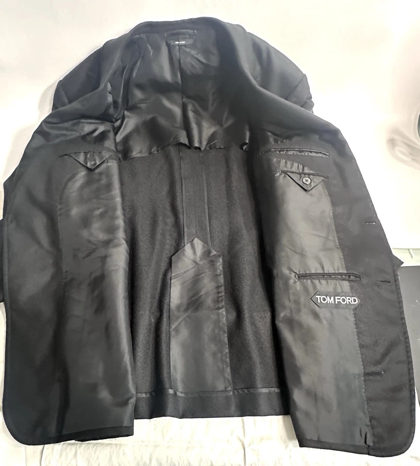 Abrigo deportivo Tom Ford 100 % cachemir negro EU 58R/US 46R precio de venta sugerido por el fabricante 7450 USD Foto 4 de 4