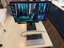 Apple MacBook Pro Retina 13,3“ i5 2,0 Ghz 512 GB SSD 16 GB Ram 2020 OHNE DISPLAY