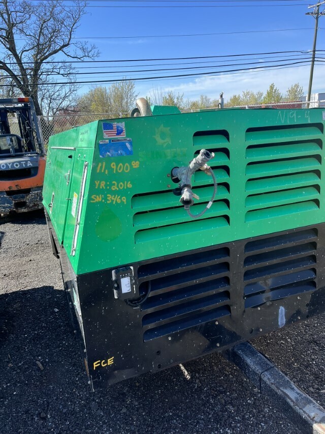 2016 SULLIVAN D185PDZSB 185 cfm Mobile Air Compressor, Deutz 4-CYL