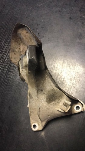 BMW 1 (E81 - E87) 2005 Benzin 85kW Motorhalterung 24168110