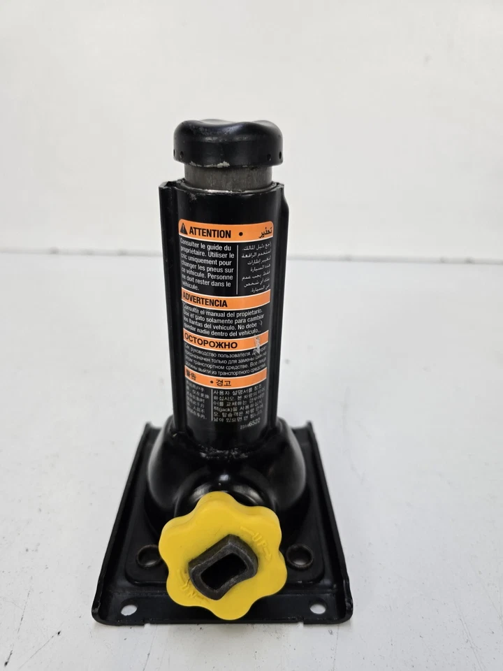 Chevrolet Silverado 1500,2500, 3500 2015-2025 gato de emergencia sin herramientas OEM Foto 2 de 4