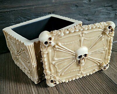 Skull Trinket Box, Ossuary Jewelry Box, Gothic decor