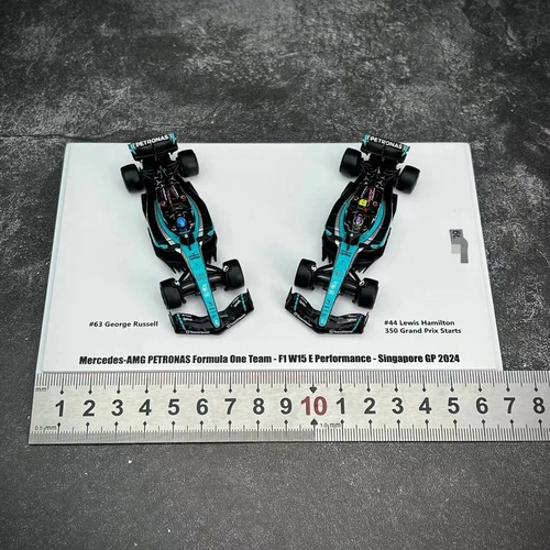 Spark 1/64 Mercedes-AMG F1 W15 Singapore GP 2024 2-pc Set Hamilton & Russel Y299 - Picture 12 of 13