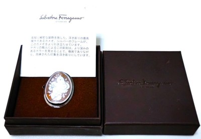 Salvatore Ferragamo Shell Cameo SV925 with Brooch/Top Box Salvatore Ferragamo Shell Cameo SV925 with Brooch/Top Box