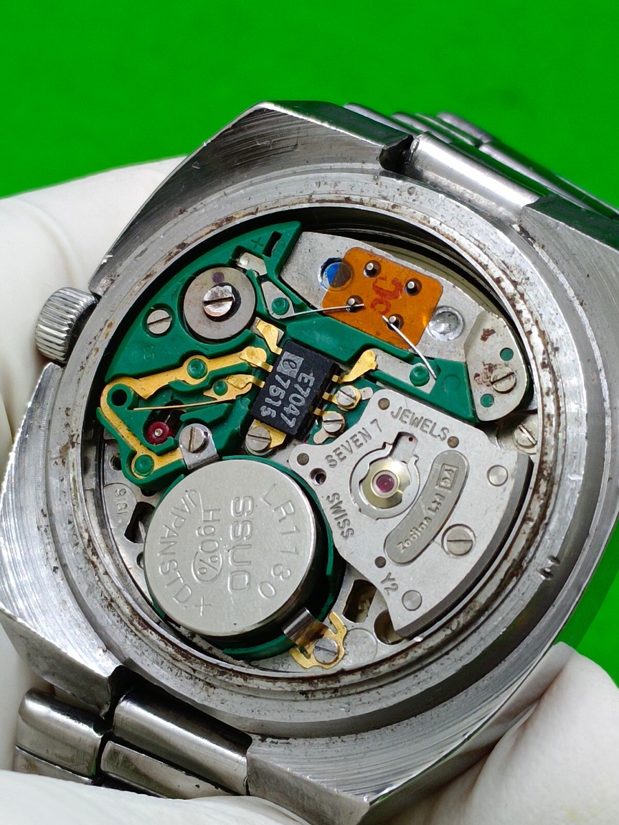 vintageZODIAC ASTROQUARTZ watch Quartz Day / Date Indicator . It