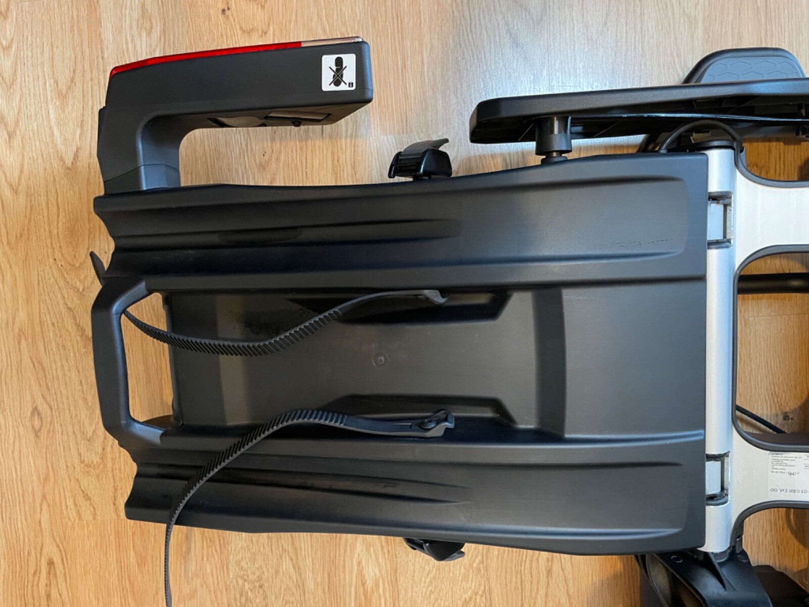 THULE EasyFold XT 933 2 Bike Cycle Carrier Tow Bar Ball Mounted Bicycle