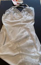 VINTAGE LINGERIE..FULL SLIP.MISS YOUTH FORM.WHITE NYLON..FRENCH LACE..SZ.36.NWT