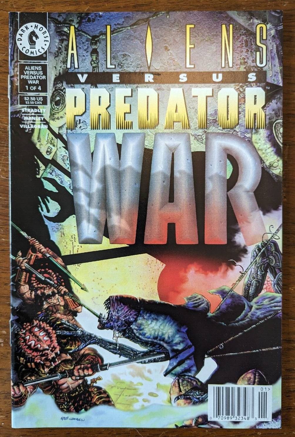 Aliens Versus Predator War #1 - Newsstand UPC Variant! Dark Horse ...