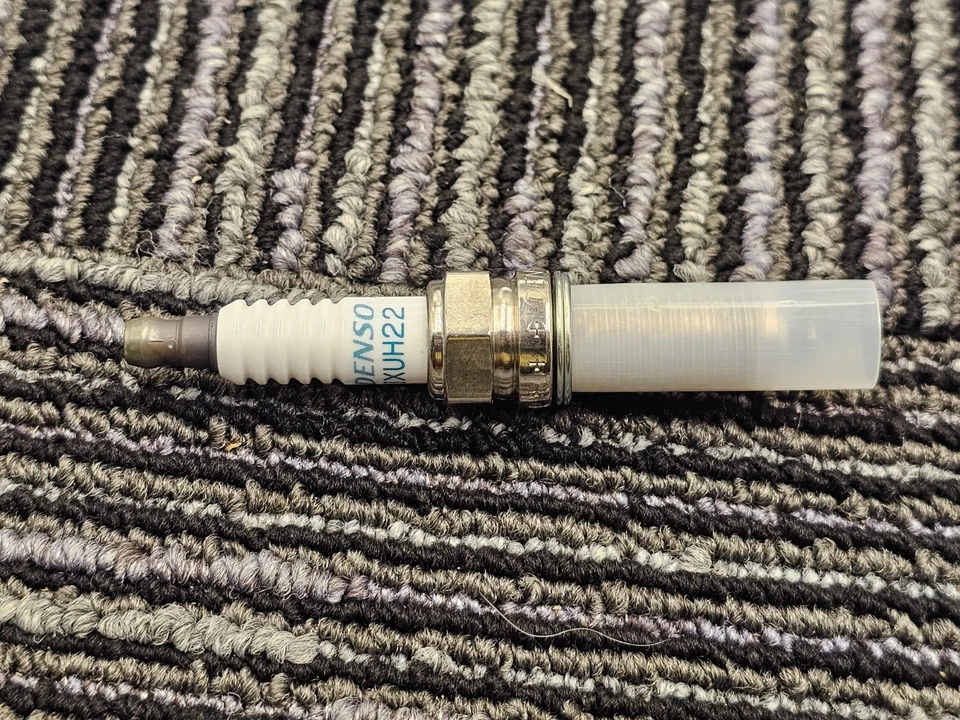 (CANTIDAD 5) Bujía de alimentación de iridio Denso 5353 IXUH22 para Kia Soul 2010-2011 Foto 3 de 4