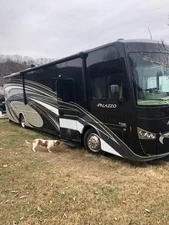 2017 THOR MOTOR COACH PALAZZO 36.1 CLASS A RV 6.7 DIESEL 6K MILES 37 FOOT