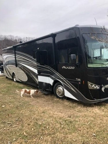 2017 THOR MOTOR COACH PALAZZO 36.1 CLASS A RV 6.7 DIESEL 6K MILES 37 FOOT