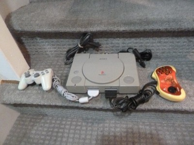 Sony PlayStation 1 Console PS1 SCPH 1001 w/ 2 controllers Street Fighter BUNDLE