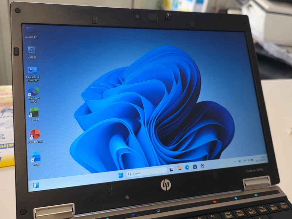 NOTEBOOK PC PORTATILE HP ELITEBOOK 2540P I7 2.13GHZ RAM 4GB SSD WIN 11+OFFICE - Immagine 3 di 4