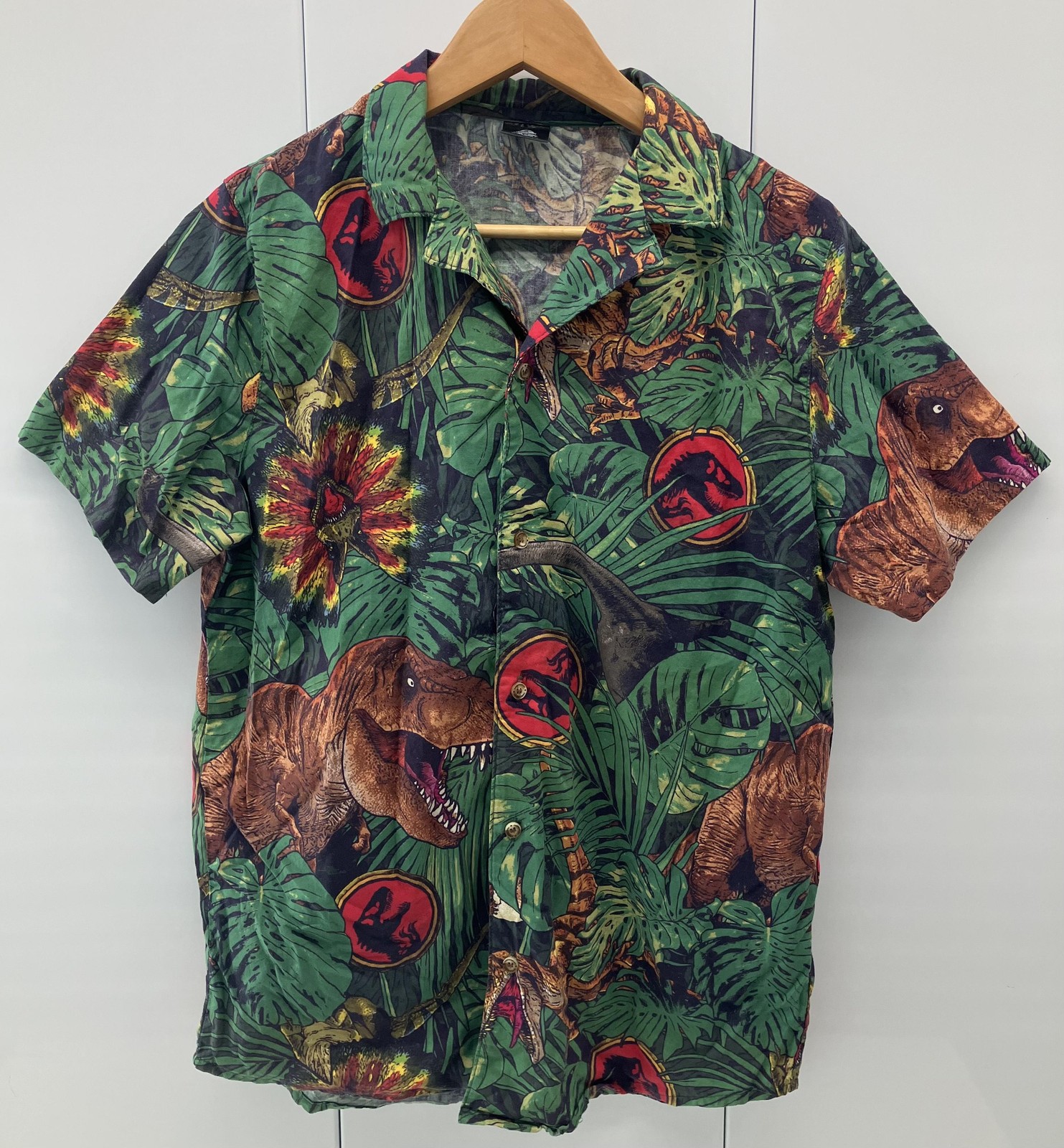 Jurassic Park x Cakeworthy Shirt Mens Medium Dinosaur Button Up Floral Hawaiian