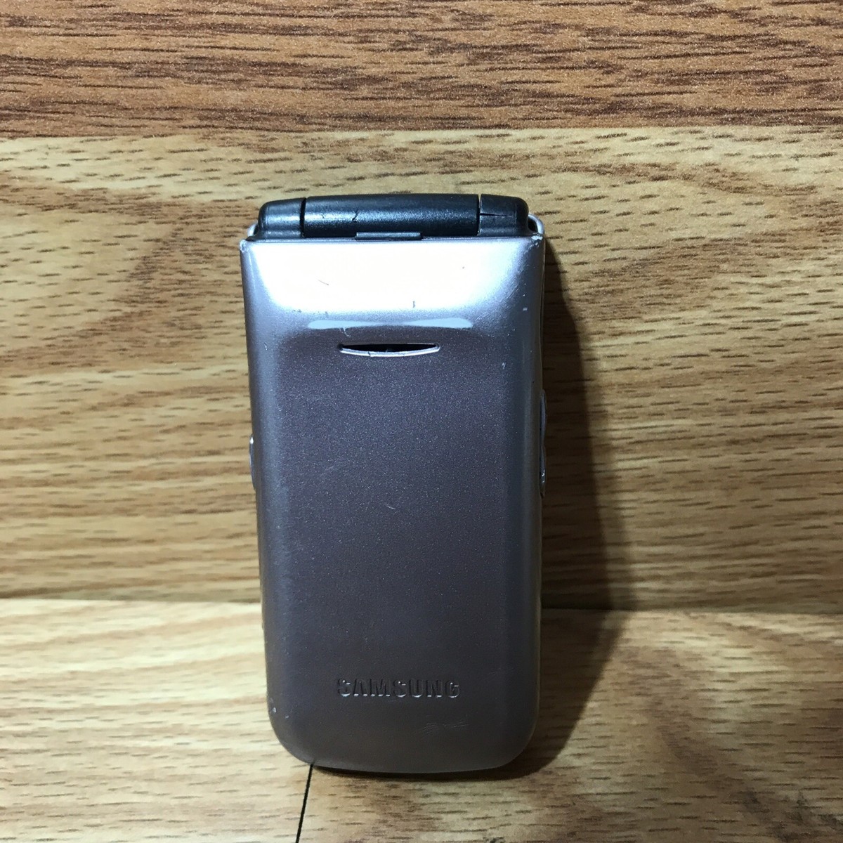 Samsung SCH-R261 Chrono 2G CDMA Flip Phone Silver Cricket Wireless