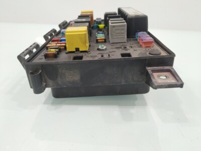 13206751 fuse relay box 529934 OPEL ASTRA GTC COSMO 2004