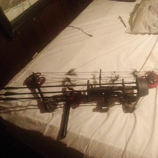 Barnett Vortex Hunter Compound Bow Right Hand Camo  Arrows quiver stabilizer