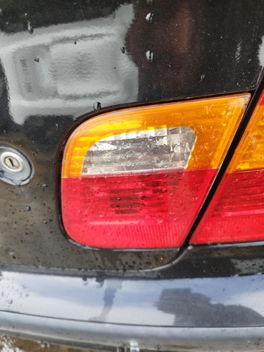 RÜCKLICHT RECHTS INNEN BMW 3 serie (E46/4) Sedan 320i 24V (M54-B22) 63216910538