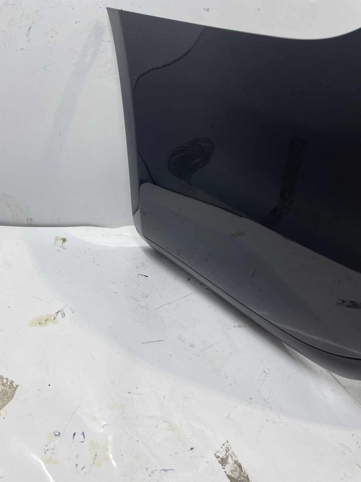 2014-2017 Maserati Quattroporte Rear Bumper Assembly Scratches Cracks