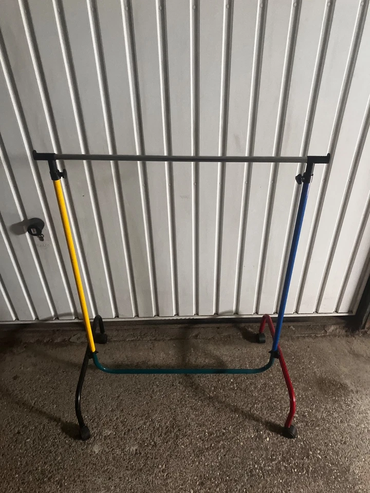 Perchero vintage posmoderno estilo Memphis; años 80, ajustable Foto 2 de 4