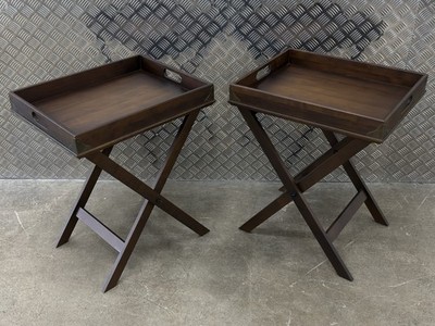 Laura Ashley Balmoral PAAR Butlers Tabletts Chestnut Finish     Lieferung möglich