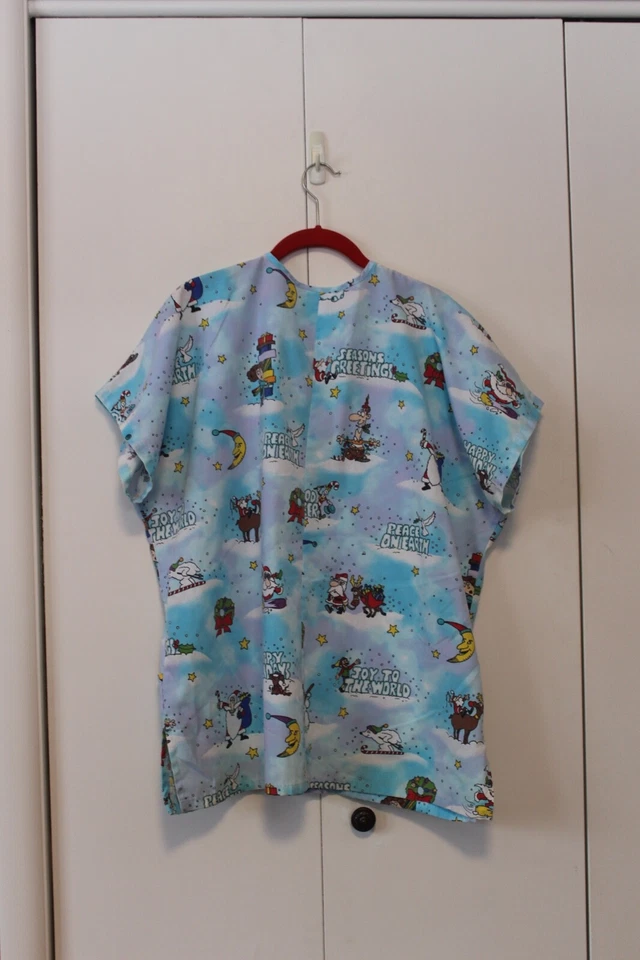 Simply Basic Scrub Top Christmas Peace On Earth Size Large - Image 4 of 4