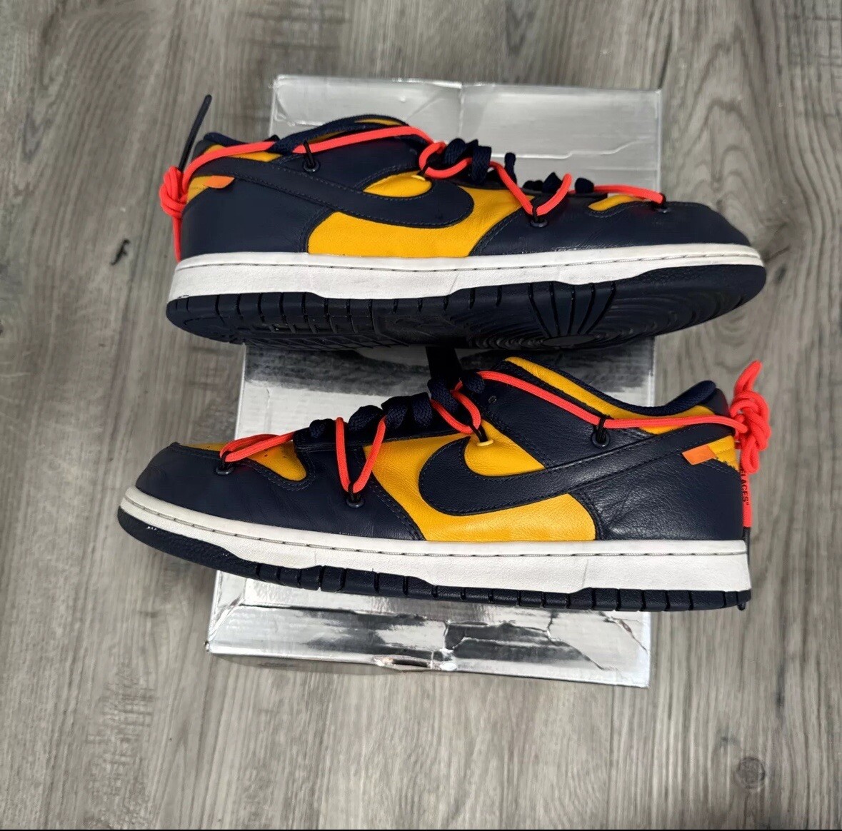 OFF WHITE X NIKE Size 10.5 Nike Dunk Low x OFF WHITE University G 2019