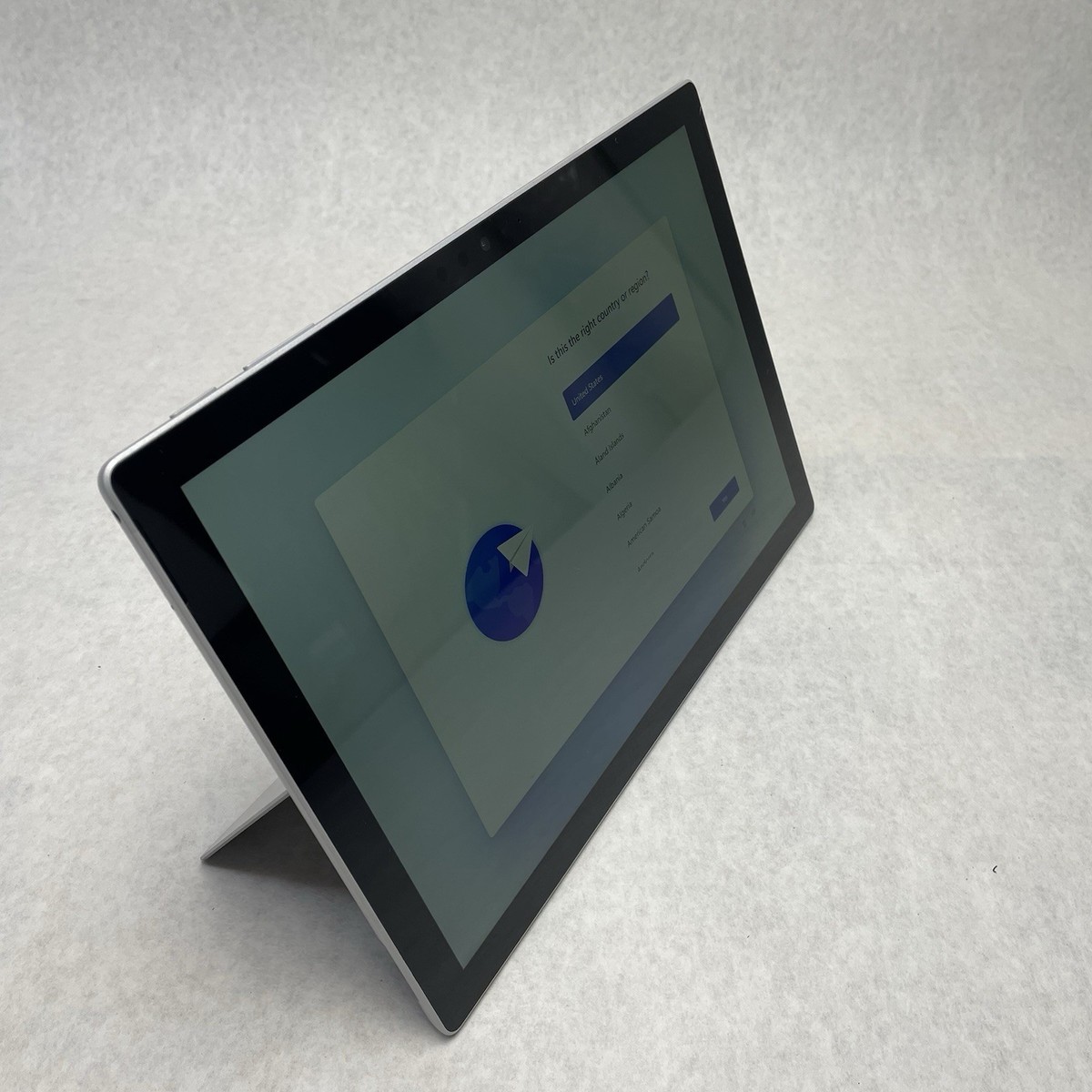 Microsoft Surface Pro 6 i7-8650U 1.90 GHz 8 GB RAM 256 GB SSD 