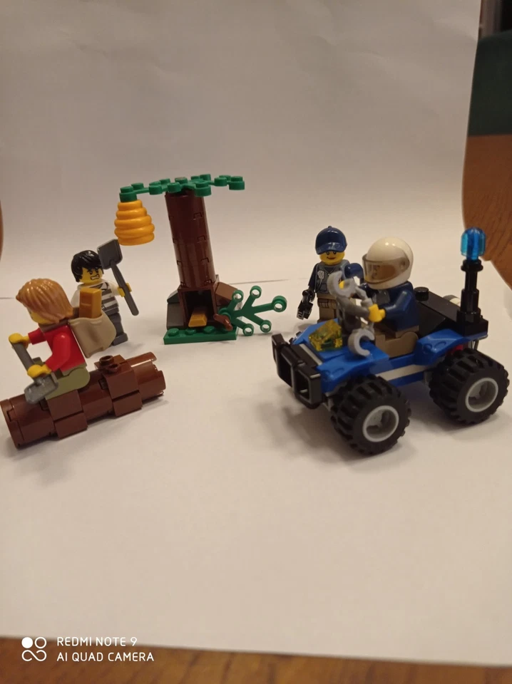LEGO City 60171 Mountain Fugitives, foto 3 di 4