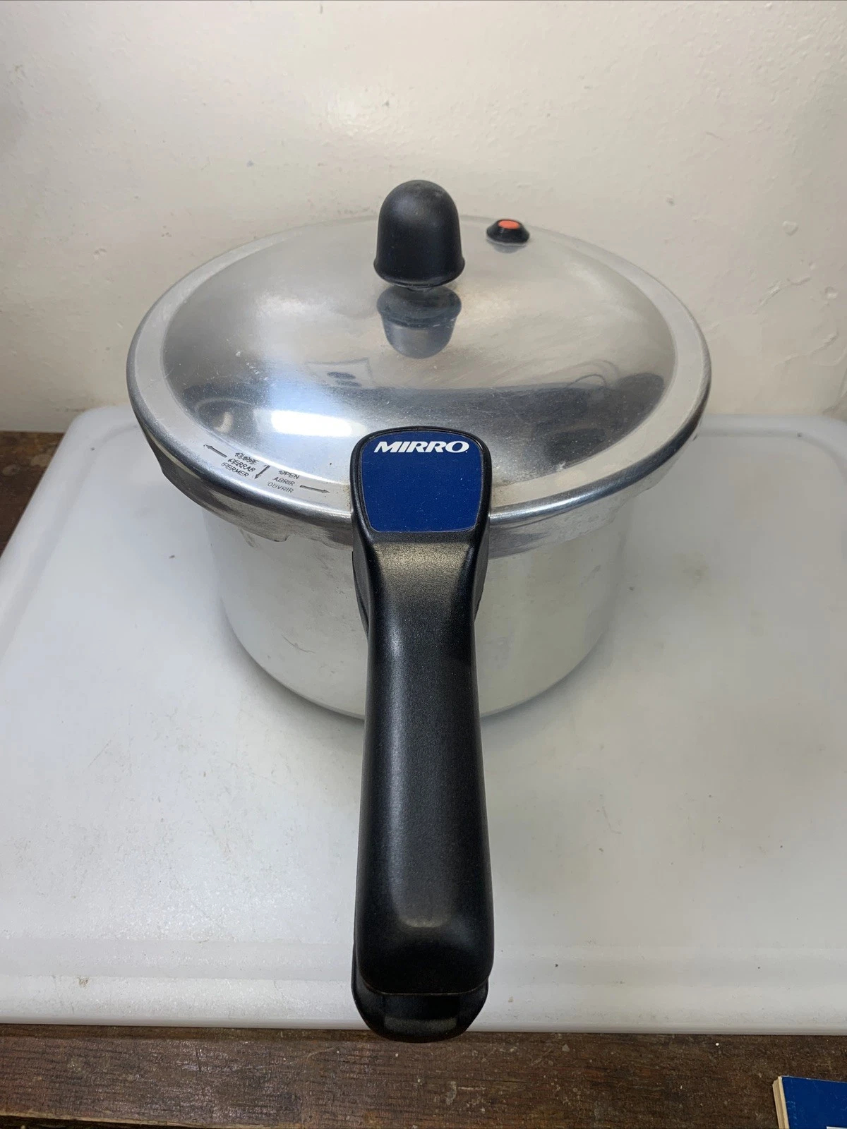 2916 Vintage Mirro Aluminium Pressure Cooker 4.2 QT Model 92040 W/ Insert