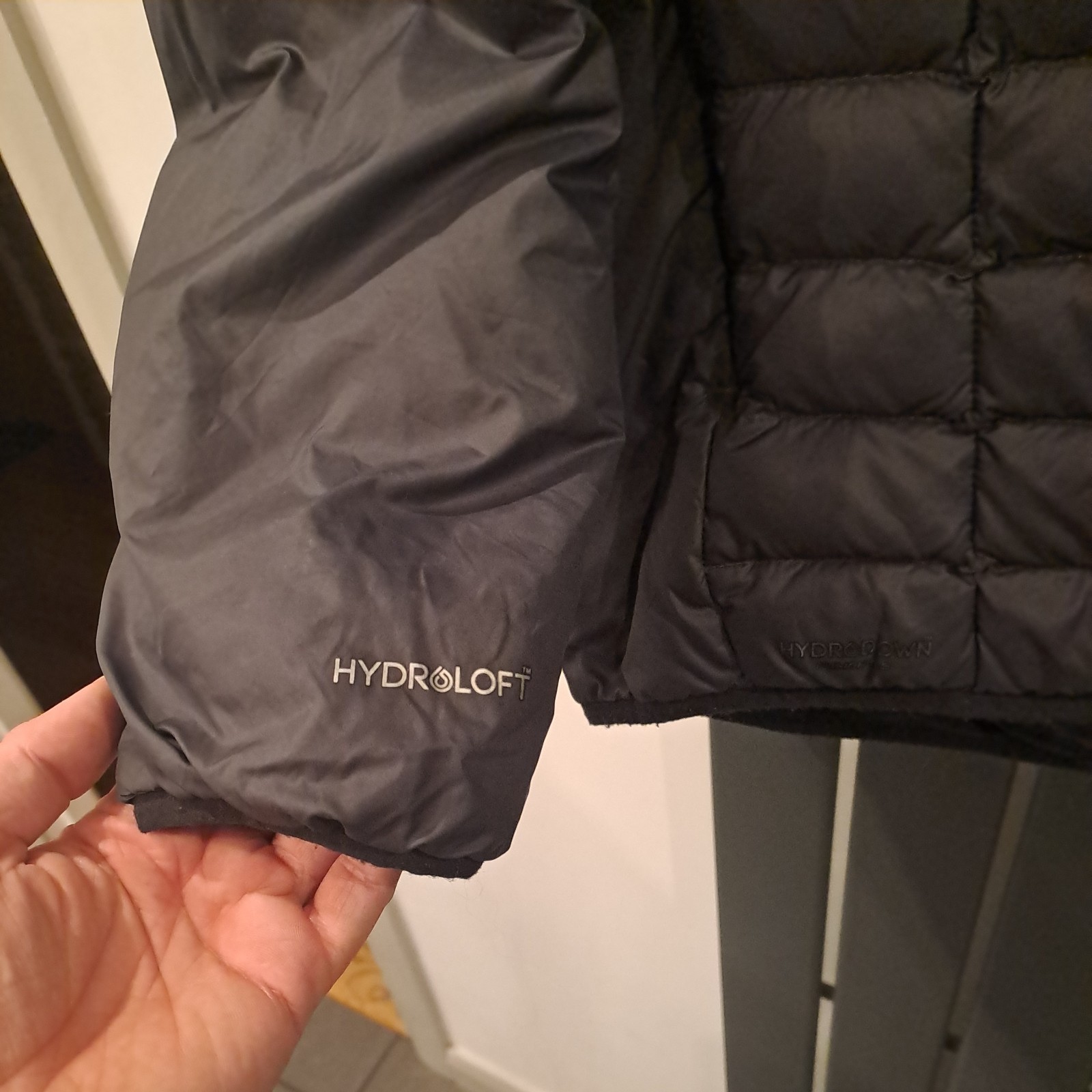 Berghaus HydroLoft Reversible Puffer Jacket Men’s M Black Grey Down Outdoor Logo image 5