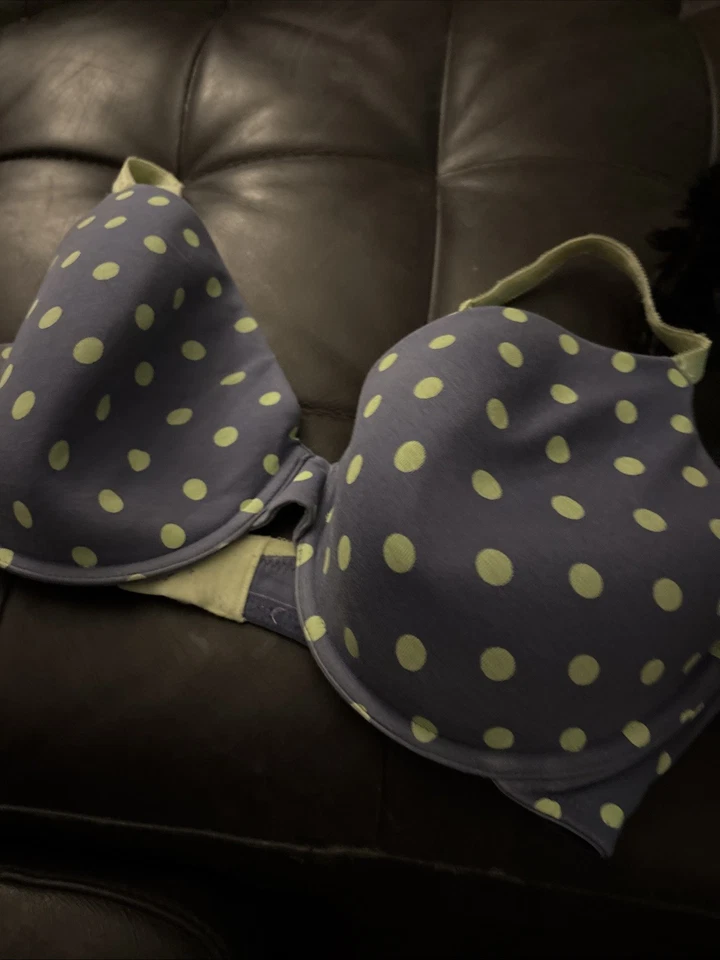 Sujetador Victoria's Secret para mujer Body de Victoria cobertura perfecta con aros 38DD Foto 2 de 4