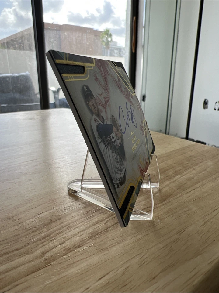 Alex Bregman 2025 Diamond Icons Auto Number Match 1/5 Foto 3 de 4