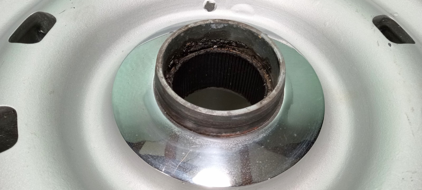 Ferrari 365 GT Campagnolo Center Lock Wheel Rim_7X15.5_700537