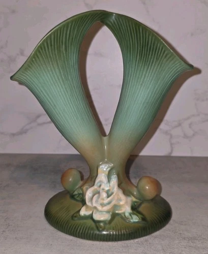 Vintage 40’s Roseville Gardenia 622-8 Double Cornucopia Vase Sage Green