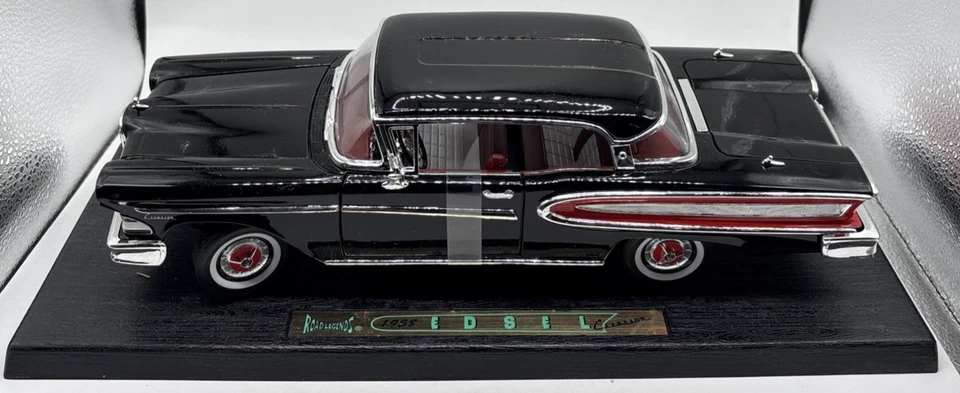Fairfield Mint Road Legends 1958 Ford Edsel Citation Metal Diecast w Box & Stand - Image 3 of 4