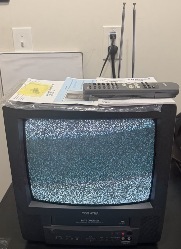 2001 Toshiba MV13L3 13