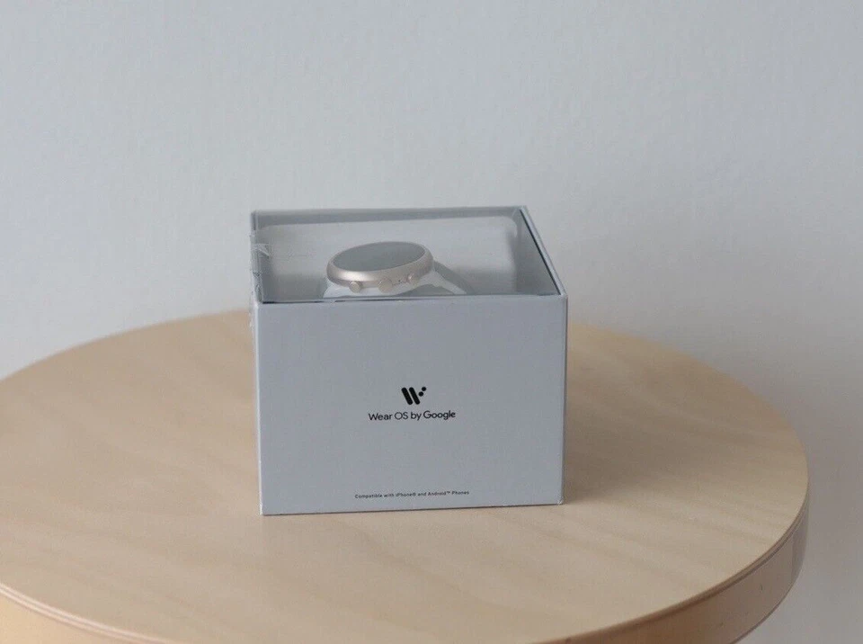 New Fossil Sport FTW6025 Grey Gold Touch Screen OS Smart Watch 41mm  - Image 2 of 4